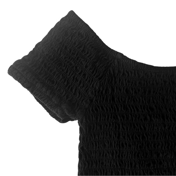 Smocked Crop Top - Picture 4 of 5